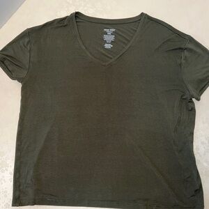 Nine West Soft Spun Green T-shirt.  Size XXL.
